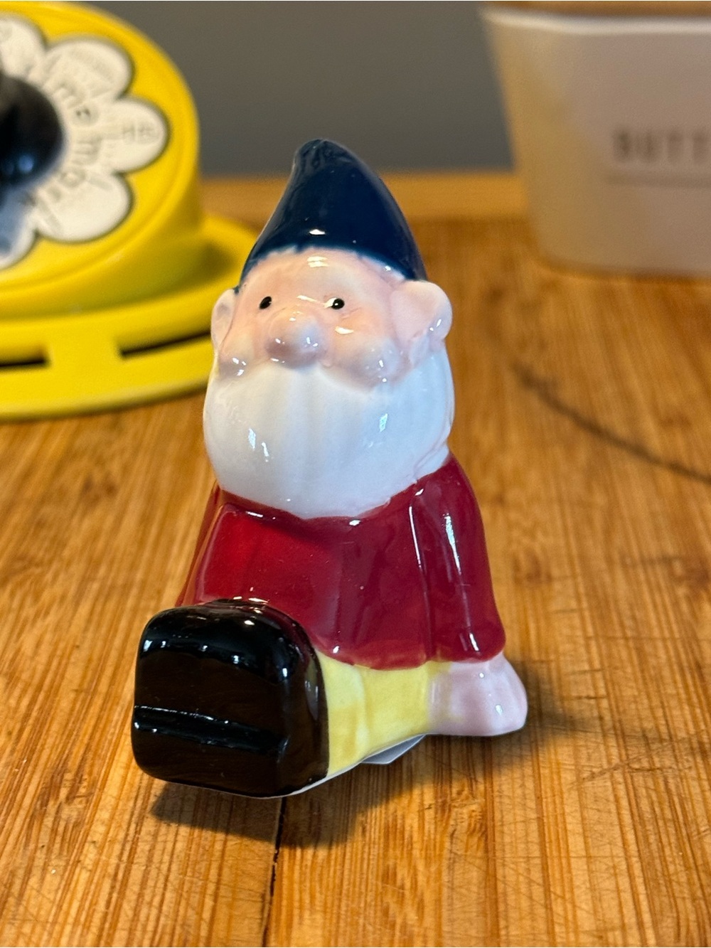 Cracker Barrel Ceramic Garden Gnome Salt Pepper Shaker